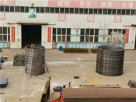 偉志模板生產的閥井鋼模板圖片