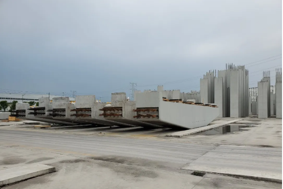 偉志模板帶您了解預(yù)制蓋梁吊裝。