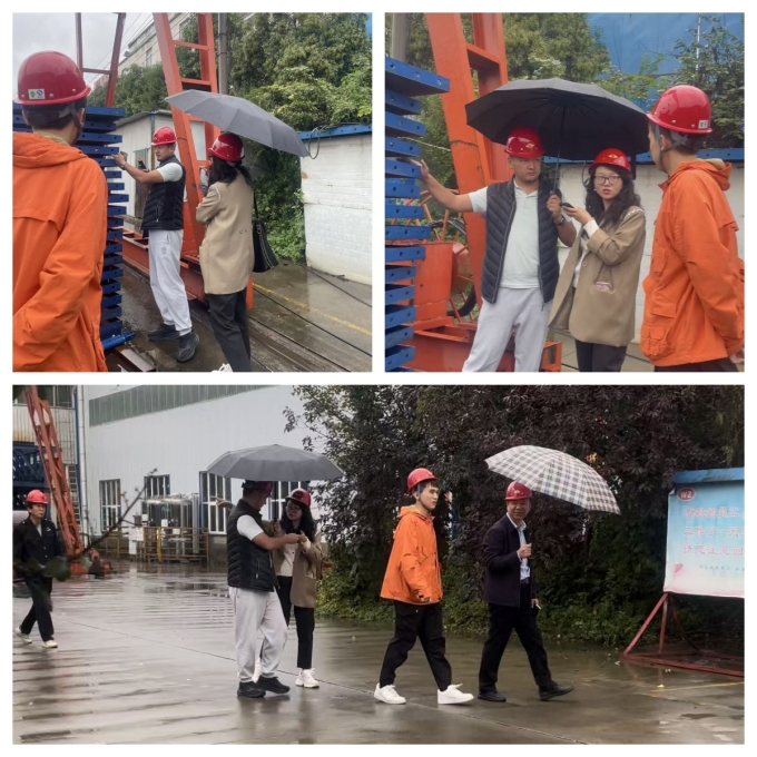 歡迎俄羅斯客戶考察偉志模板廠家